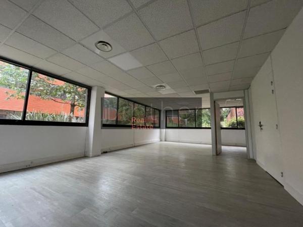 Bureau de 1204 m² à louer à Bordeaux Ouest-Merignac