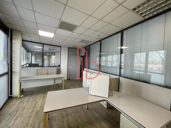 Bureau de 285 m² à louer à Bordeaux Boulevards