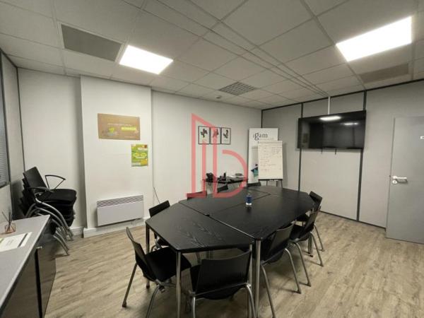 Bureau de 285 m² à louer à Bordeaux Boulevards