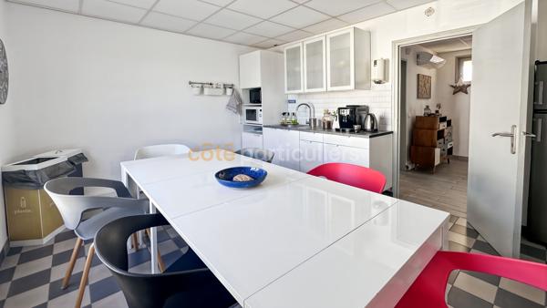 Location
                Bureaux254 m² - 1 Pièce -
                    BRIE COMTE ROBERT (77170)