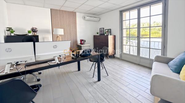 Location
                Bureaux254 m² - 1 Pièce -
                    BRIE COMTE ROBERT (77170)