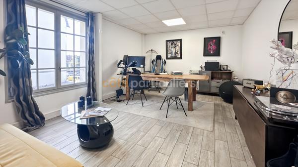 Location
                Bureaux254 m² - 1 Pièce -
                    BRIE COMTE ROBERT (77170)