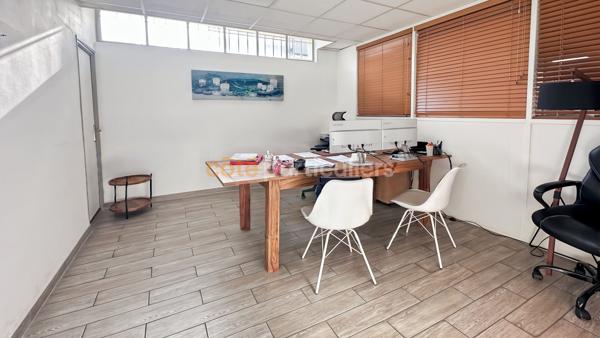 Location
                Bureaux254 m² - 1 Pièce -
                    BRIE COMTE ROBERT (77170)
