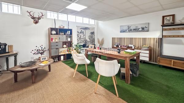 Location
                Bureaux254 m² - 1 Pièce -
                    BRIE COMTE ROBERT (77170)