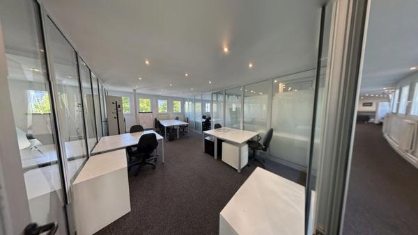 Issy-les-Moulineaux (92130) BUREAUX A LOUER 396m² Issy les Moulineaux - Métro Ligne 12 corentin Celton