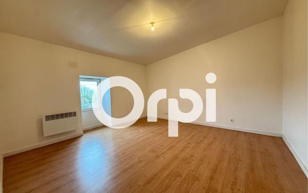 Appartement à louer    4 pièces •  Muron