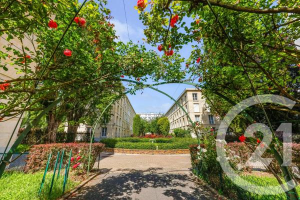Appartement F3 à vendre  4 pièces - 67,80 m 2   MONTROUGE  - 92