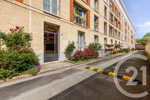 Appartement F3 à vendre  4 pièces - 67,80 m 2   MONTROUGE  - 92