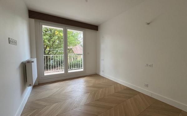 Appartement à vendre    3 pièces • 60,75 m2 Saint-Maur-des-Fossés