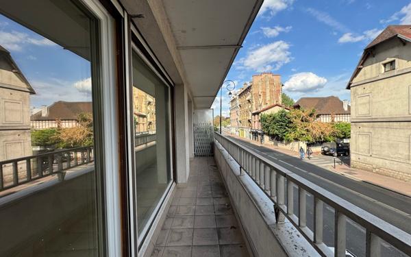 Appartement à vendre    3 pièces • 60,75 m2 Saint-Maur-des-Fossés