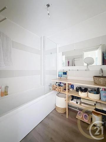 Appartement T4 à vendre  4 pièces - 70,44 m 2   MAROMME  - 76