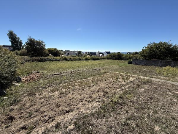 Plouhinec – Maison de 120 m² avec Terrain Constructible de 2100 m² Vue Mer et Plage à Pied