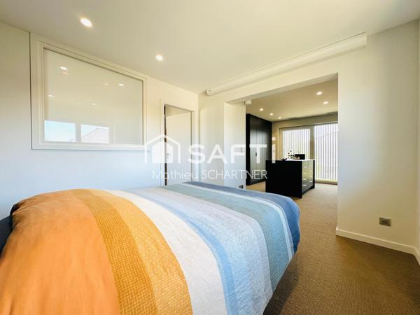 Maison - 7 pièces - 230m²