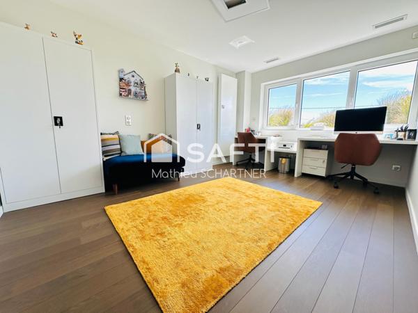 Maison - 7 pièces - 230m²