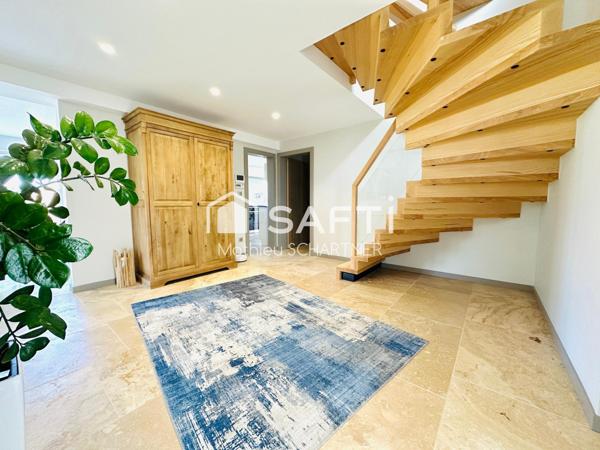 Maison - 7 pièces - 230m²