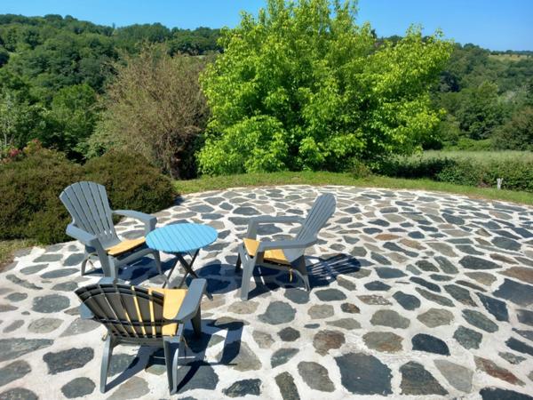 Pavillon avec studio indépendant 145000€ FRESSELINES (23)