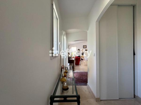 Maison 6 pièces - 220 m²