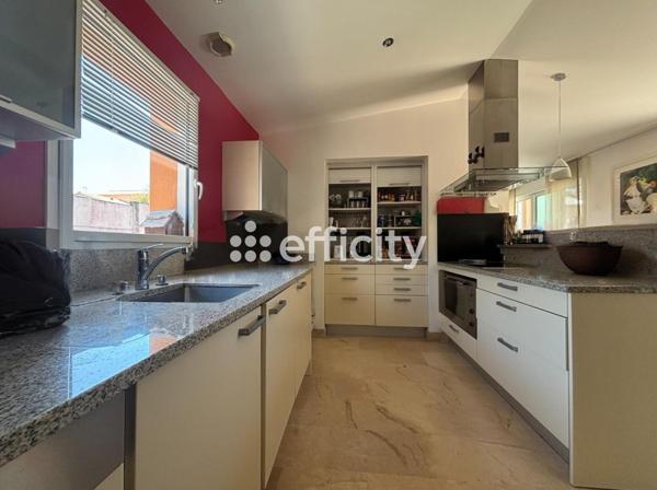 Maison 6 pièces - 220 m²