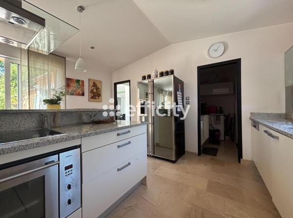 Maison 6 pièces - 220 m²