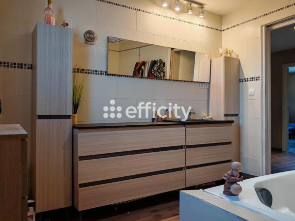 Maison 5 pièces - 137 m² Exclusivité efficity