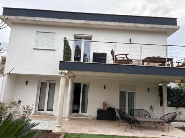 Villa contemporaire sur la commune de VIDABAN