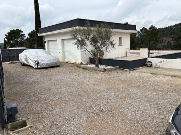 Villa contemporaire sur la commune de VIDABAN