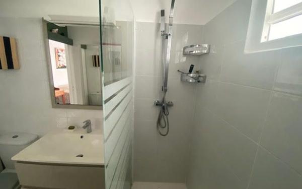 Appartement à louer    2 pièces • 29 m2 Saint-François