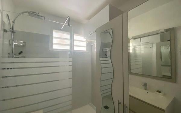 Appartement à louer    2 pièces • 29 m2 Saint-François