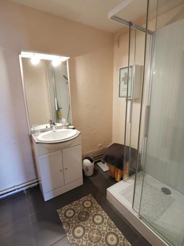 BEL APPARTEMENT 80 M2 AU 4EME ETAGE 2 CHAMBRES 2 BALCONS 1 GARAGE