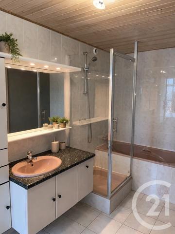 Appartement T2 à vendre  2 pièces - 48 m 2   LA CLUSE ET MIJOUX  - 25
