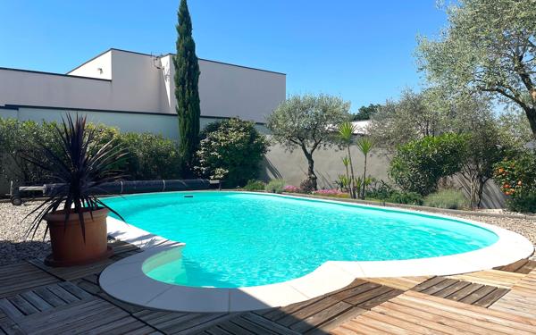 Maison à vendre    5 pièces •  Montélimar