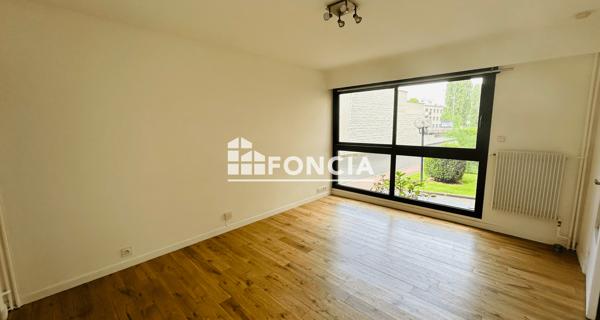 Location Studio 27.14 m² - Enghien-les-bains 95880