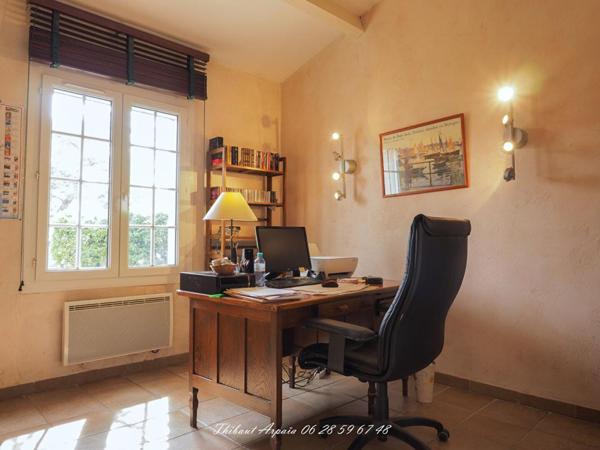 Plain-pied familial au calme avec grand sous-sol, jardin et piscine - à quelques minutes de Manosque