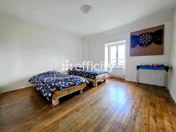 Maison 15 pièces - 385 m²