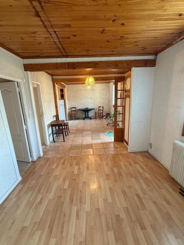 MAISON A RENOVER 270m² de terrain
