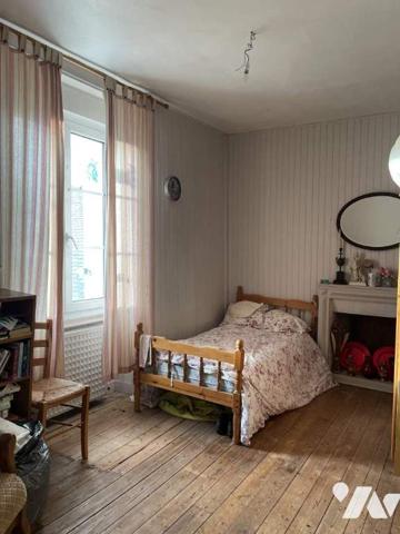 GRANDE MAISON DE VILLE