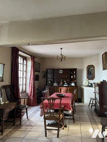 GRANDE MAISON DE VILLE