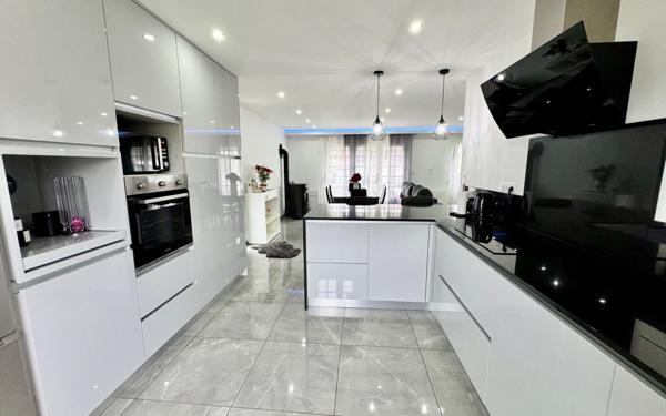 Maison à vendre    4 pièces •  Fleury-les-Aubrais