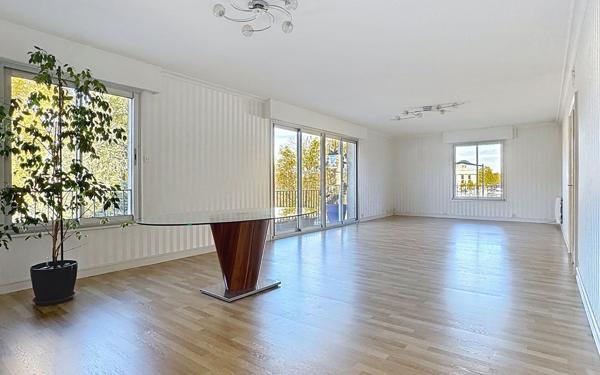 Appartement à vendre    4 pièces • 147,42 m2 Tours