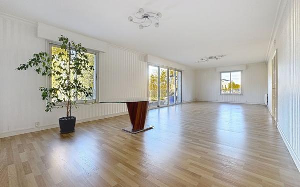 Appartement à vendre    4 pièces • 147,42 m2 Tours