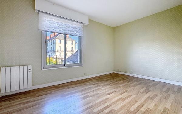 Appartement à vendre    4 pièces • 147,42 m2 Tours