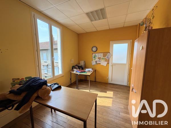 Immeuble à vendre 710 m² Provins