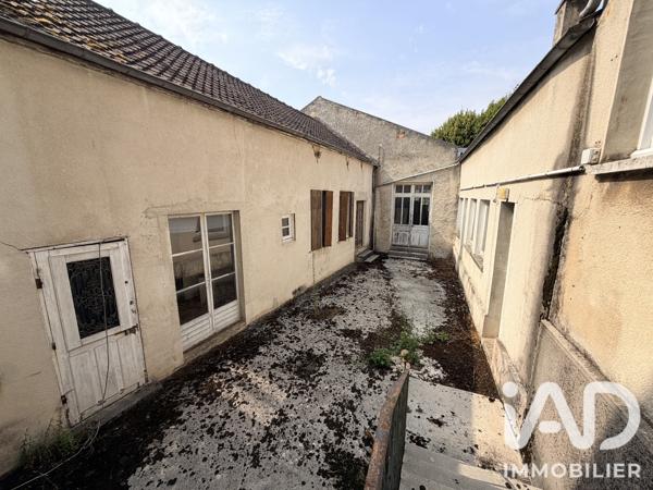Immeuble à vendre 710 m² Provins