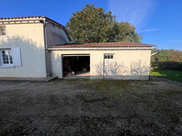 Maison à vendre 5 pièces CHERAC (17)