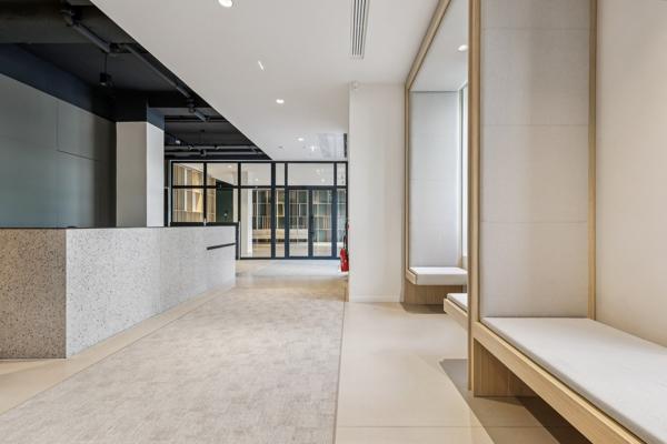 Bureaux à louer à Paris 15e proche Tour Eiffel avec terrasse aménagée