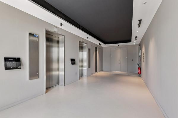 Bureaux à louer à Paris 15e proche Tour Eiffel avec terrasse aménagée