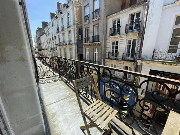 BUREAUX A LOUER -140 M²- PROCHE PLACE ROYALE NANTES