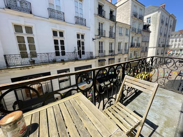 BUREAUX A LOUER -140 M²- PROCHE PLACE ROYALE NANTES