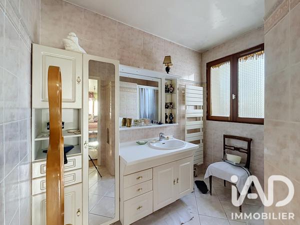Maison à vendre 7 pièces 141 m² Villeneuve-le-Roi
