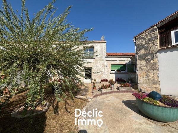 Vente maison de caractère La jarrie, 185m² 7 pièces 420 000€ avec garage